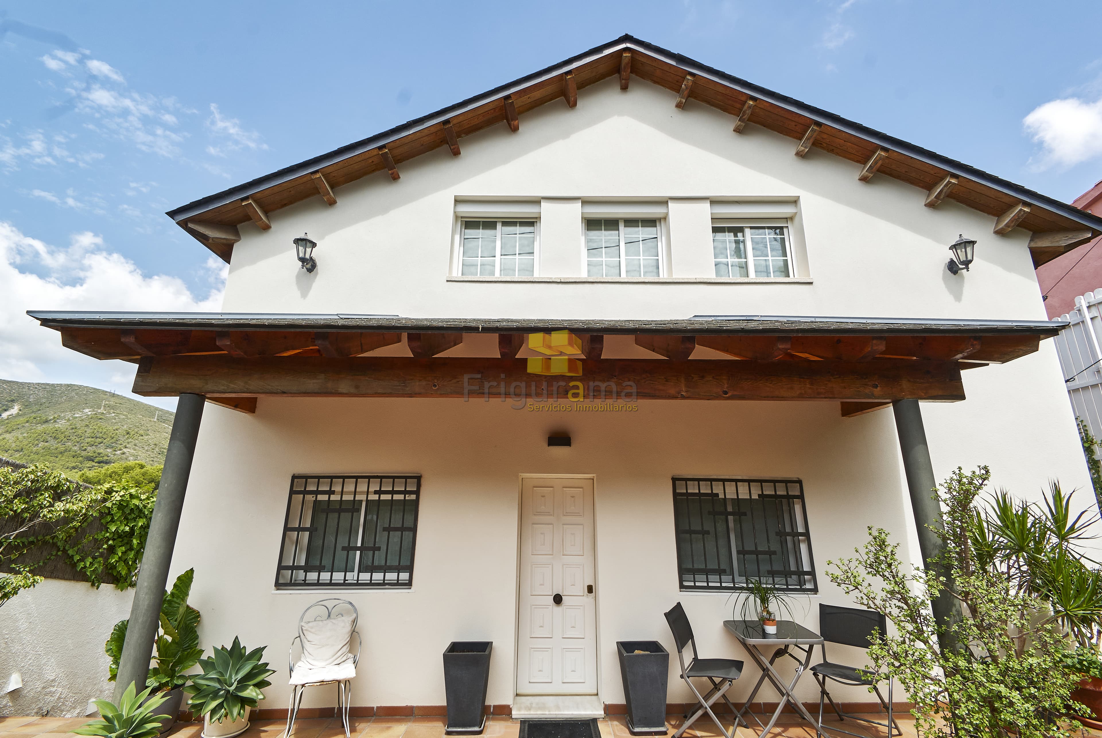 Casa / Villa